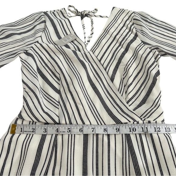 NEW Maurices Striped Flutter Sleeve Dress Shark Bite Hem White Black XS 110094 - Picture 10 of 17